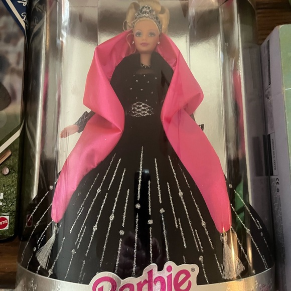 Collector Barbie’s - Picture 5 of 12